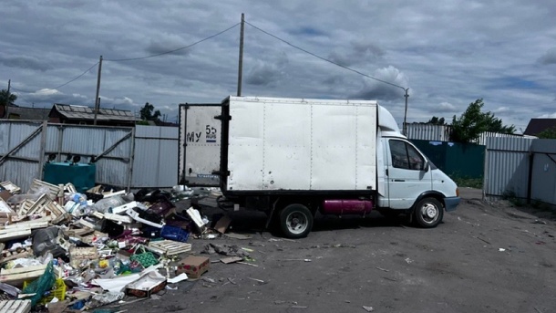 Мэр Шелест продолжает активно бороться с загрязнителями Омска