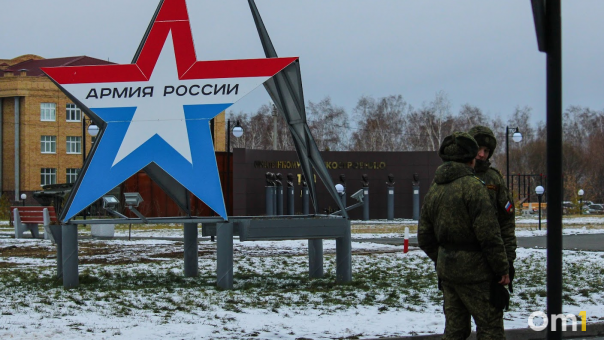 Новосибирские депутаты передали кувалды участникам СВО