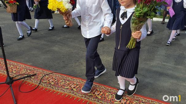 Омичам рассказали, как не «пролететь» мимо зачисления в первый класс