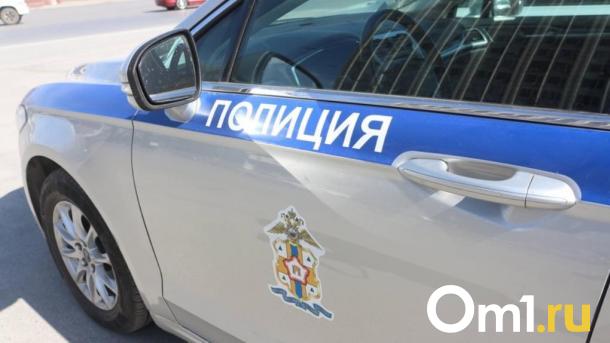 Омские полицейские на трассе помогли мужчине, у которого была задета артерия