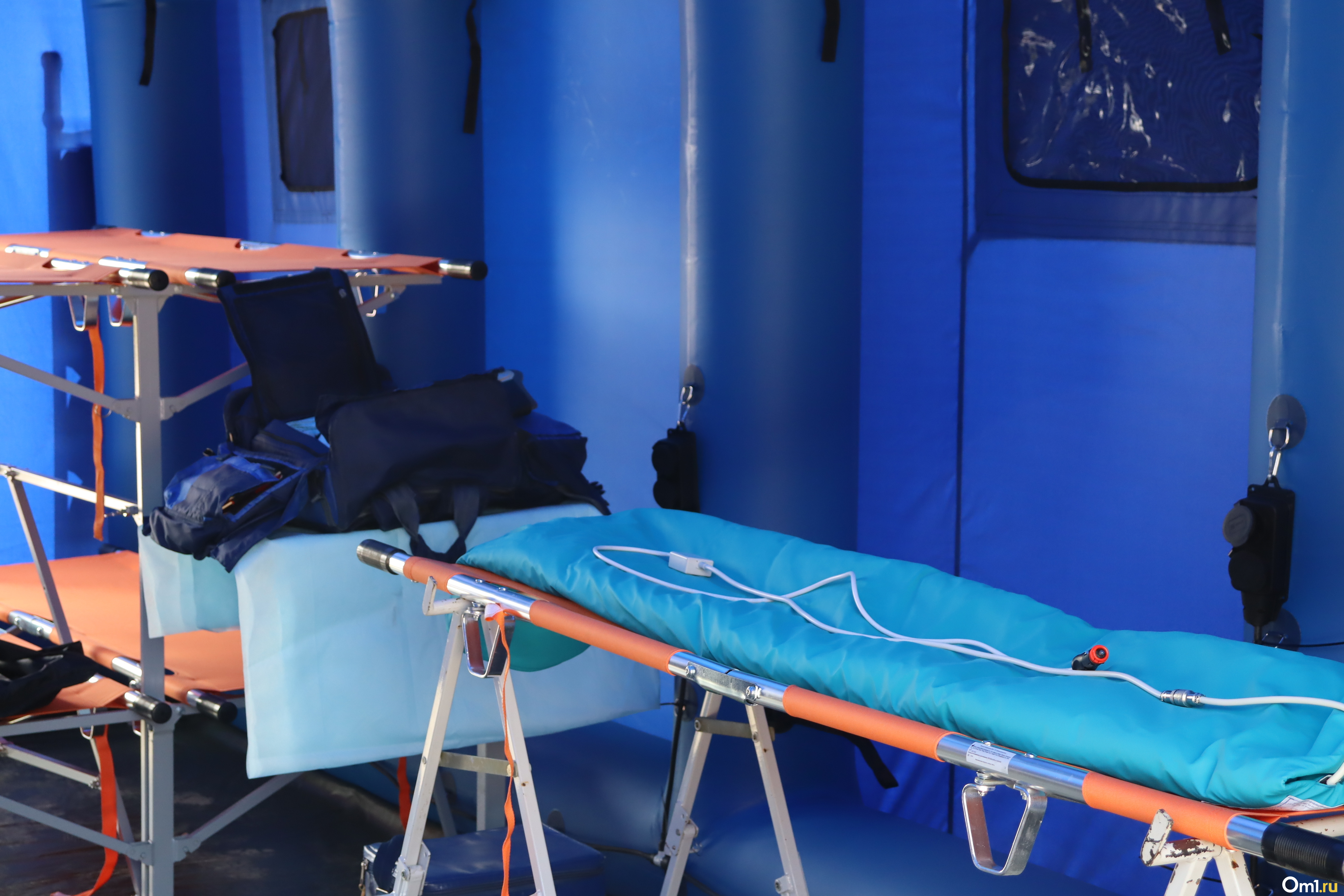 Термоодеяло спасательное двухстороннее раненый. Раненые сво 2023