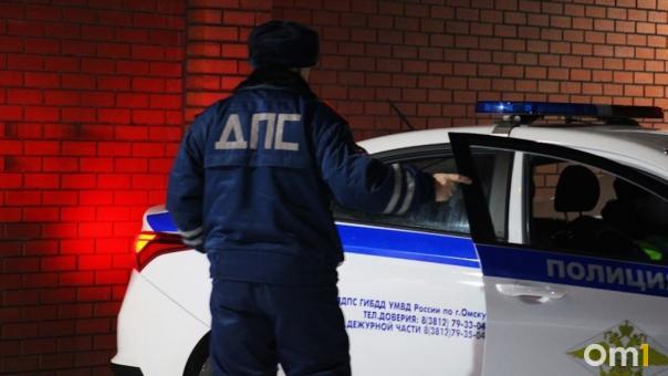 Омич, обливший инспектора бензином, угрожал поджечь автомобиль