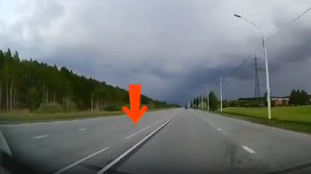 На омских дорогах появились полосы для самокатчиков? ВИДЕО