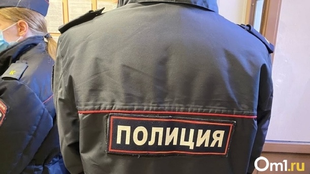 Загадочный труп обнаружили на крыльце сауны в Бердске. ФОТО