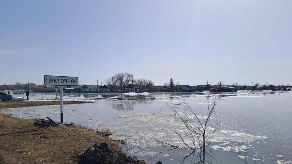 В Омской области восстановили движение на дороге, которая ушла под воду