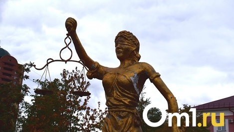 Омич набросился с ножом на младшего брата из-за спора о наследстве