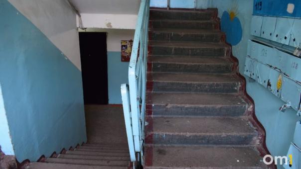 Угрожает оторвать голову и спалить машину: сибирячка пожаловалась на неадекватного соседа