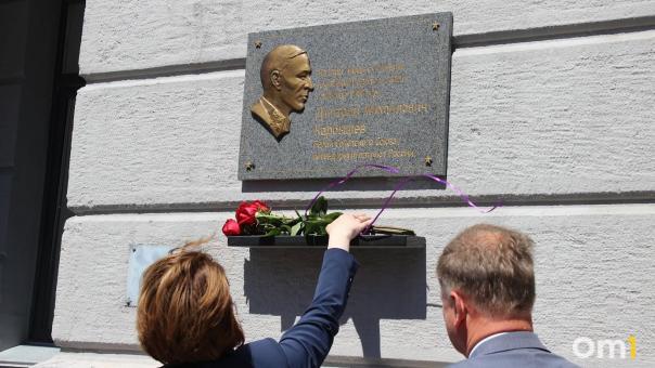 В Омске восстановят 13 мемориальных досок