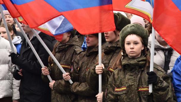 Губернатор Андрей Травников поздравил с Днём воссоединения Крыма с Россией