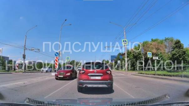 Водитель из Новосибирска устроил «шахматный проезд» через перекрёсток в Новокузнецке