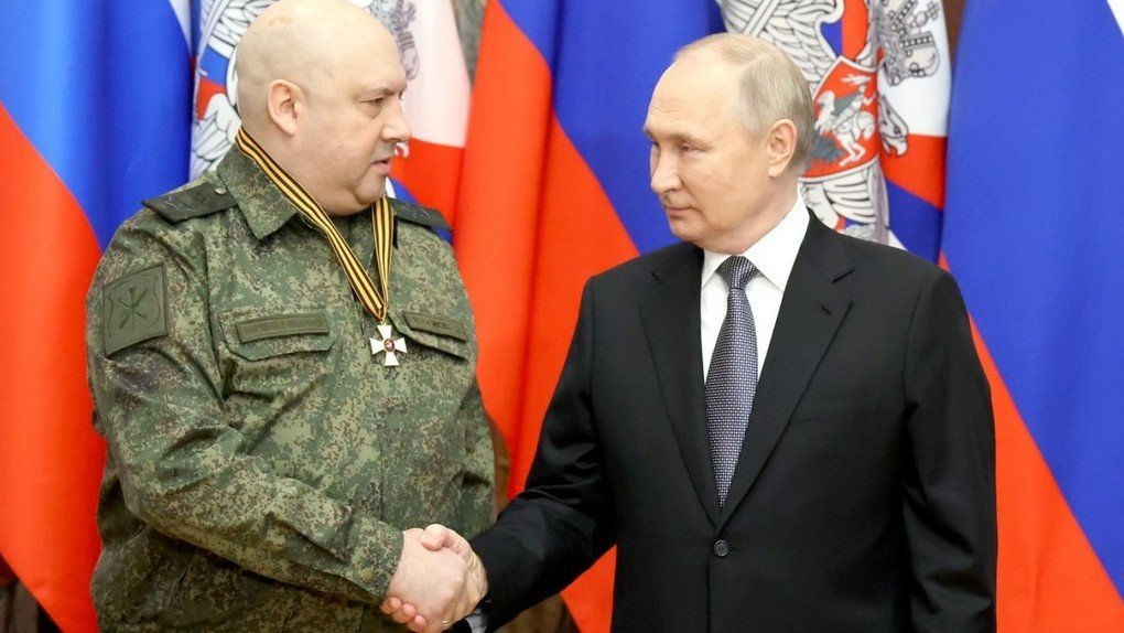 С сайта Минобороны РФ исчезло упоминание о генерале Суровикине из Новосибирска