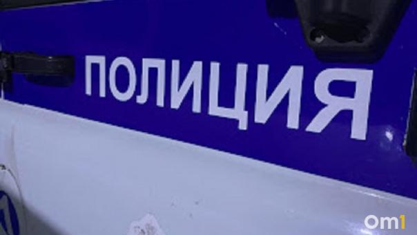 В Омске срочно эвакуировали два крупных торговых центра
