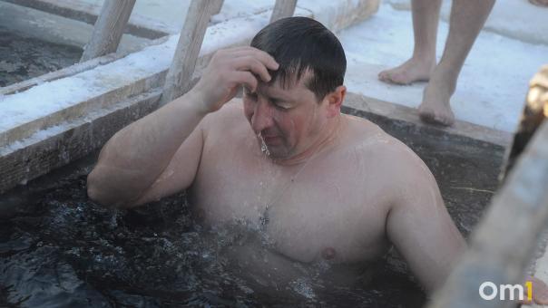 Не все купели в Омской области откроются из-за тонкого льда