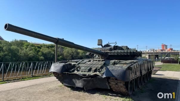 В Омске вандалы разграбили танк на Щербанёва