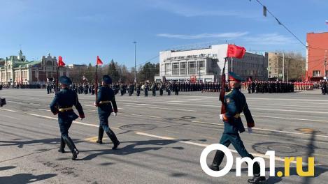 Показываем первые фото и видео с парада Победы в Новосибирске