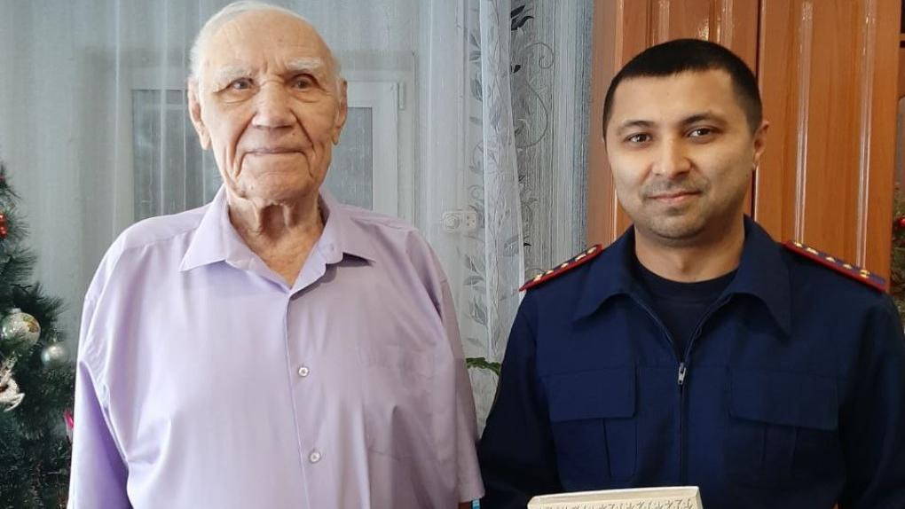 В Омской области поздравили со 100-летним юбилеем ветерана ВОВ