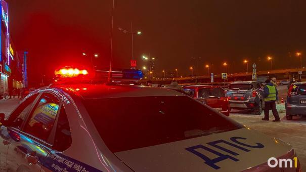 В Новосибирске пешеход попал сразу под две машины