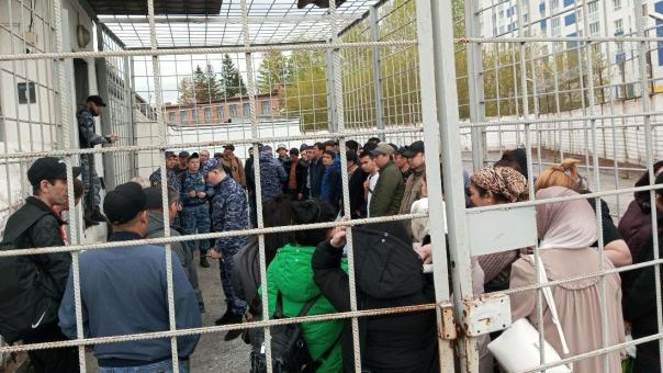 Более 500 мигрантов депортировали из Новосибирской области за нарушения