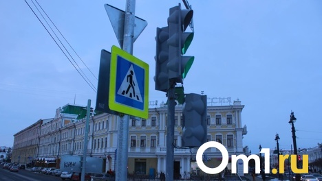 В Омске установят пять светофоров на сложных перекрёстках, один из них — на Енисейской