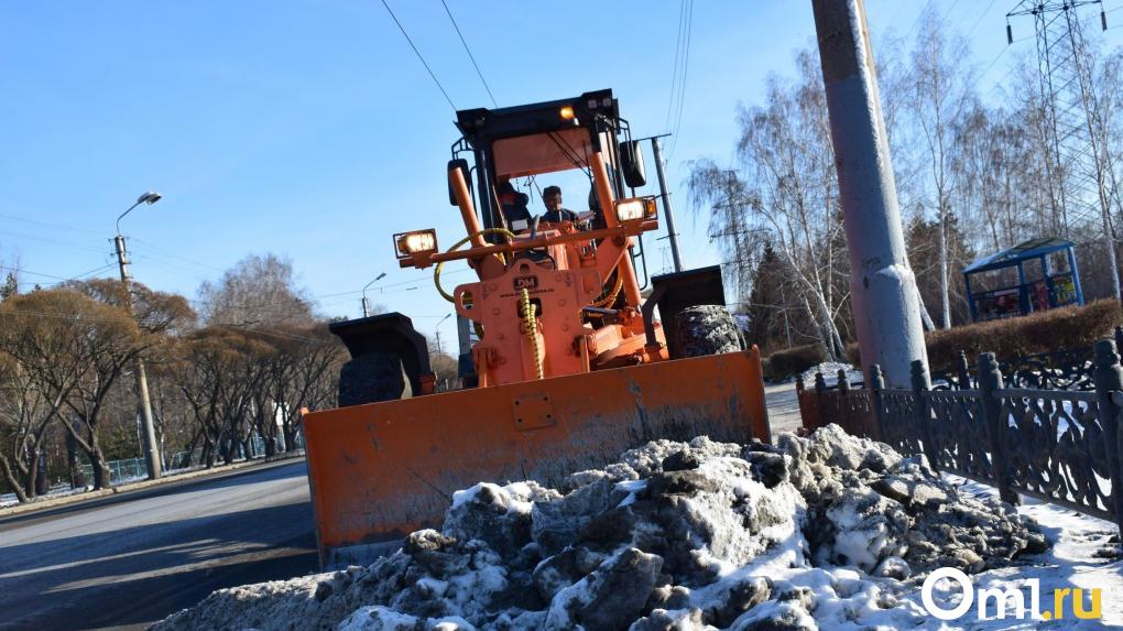 Омску вновь может не хватить техники для уборки дорог после снегопадов