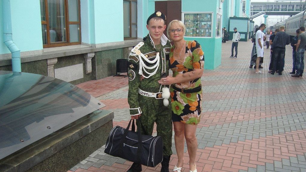 В Омской области суд принял решение передать долю отца бабушке погибшего бойца