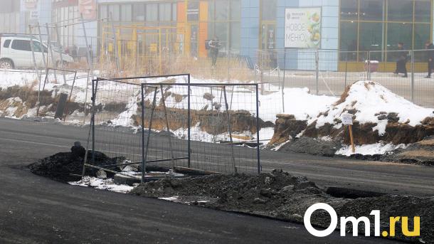 В Омске отремонтируют дороги, где асфальт сошёл вместе со снегом