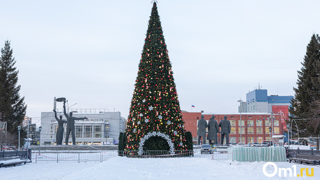 Когда в центре Новосибирска разберут каток и ёлку?