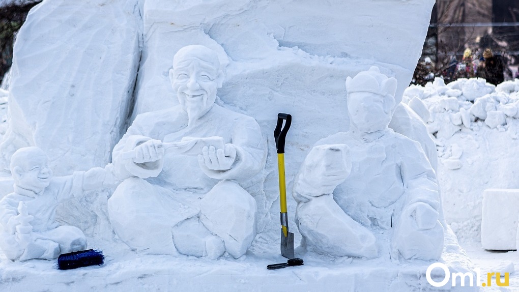 «Мотив Сибири»: фоторепортаж Om1.ru с фестиваля снежных скульптур