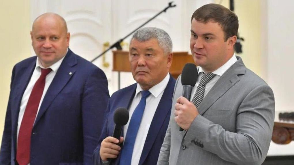 Виталий Хоценко провёл встречу с жителями Центрального округа Омска