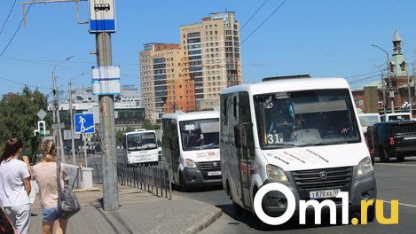 У омского перевозчика из-за долга в 29 миллионов рублей забрали маршрутки