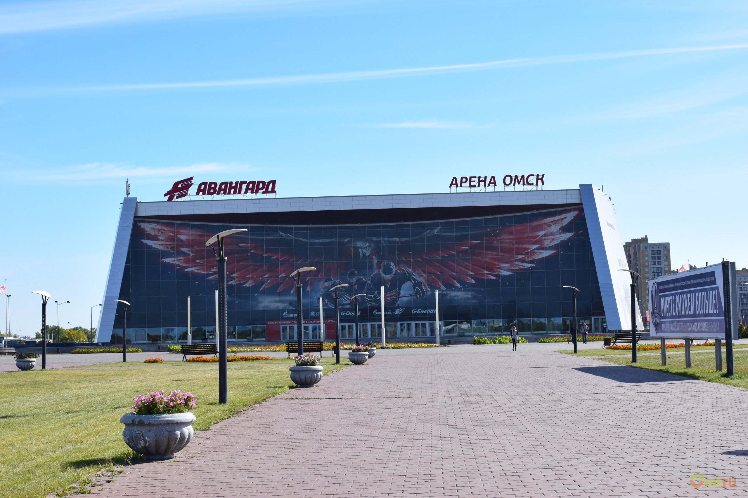 Арена омск фото. Омск СКК Арена. Авангард Омск здание. Ледовый дворец Авангард Омск. Новая ледовая Арена в Омске.