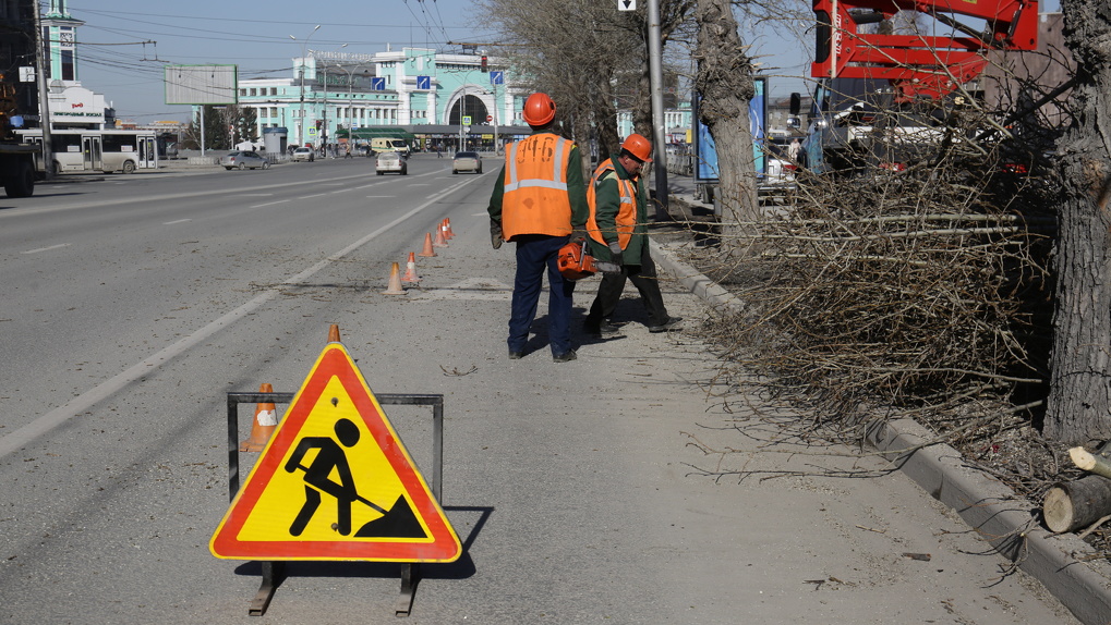 Появятся диваны и липы: на Вокзальной магистрали в Новосибирске начались работы по благоустройству