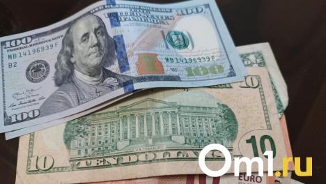 Омичи потратили в магазинах почти 90 миллиардов за два месяца