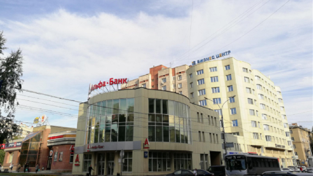 Уголовное дело на замруководителя отделения «Альфа-Банка» закрыли в Новосибирске
