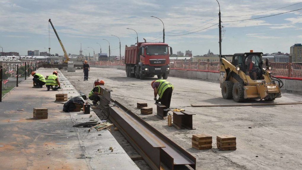 Капремонт Ленинградского моста в Омске завершили уже на 25 процентов