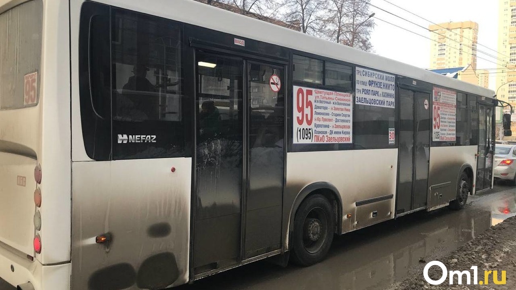 В Новосибирске на неделю изменят работу общественного транспорта на площади Труда