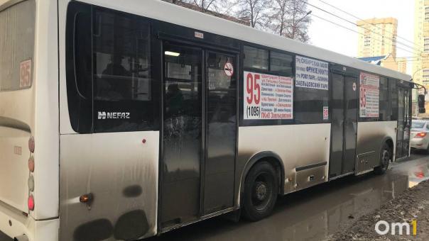 В Новосибирске на неделю изменят работу общественного транспорта на площади Труда