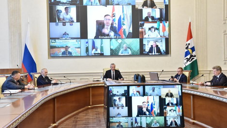 Губернатор Андрей Травников дал поручения по строительству и ремонту социально значимых объектов