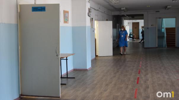 Омским школам не хватает две дюжины учителей