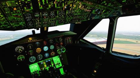 Пилота самолёта из Новосибирска пытались ослепить лазером над Москвой