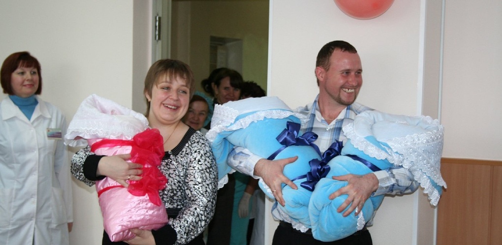 Региональный материнский капитал в Омской области увеличат на 7 тысяч рублей