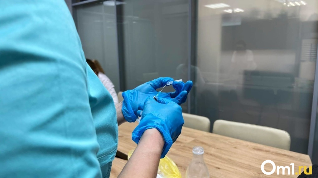 Смертельный укол или ложные факты? Озвучена позиция ведомств о новосибирской вакцине «ЭпиВакКорона»