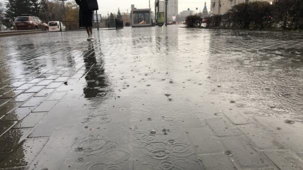 В Омске в центре города «поплыли» плитки за 17 миллионов рублей