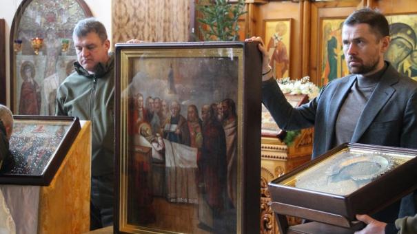 Три православные иконы 19-го века из ЛНР восстановили новосибирские мастера