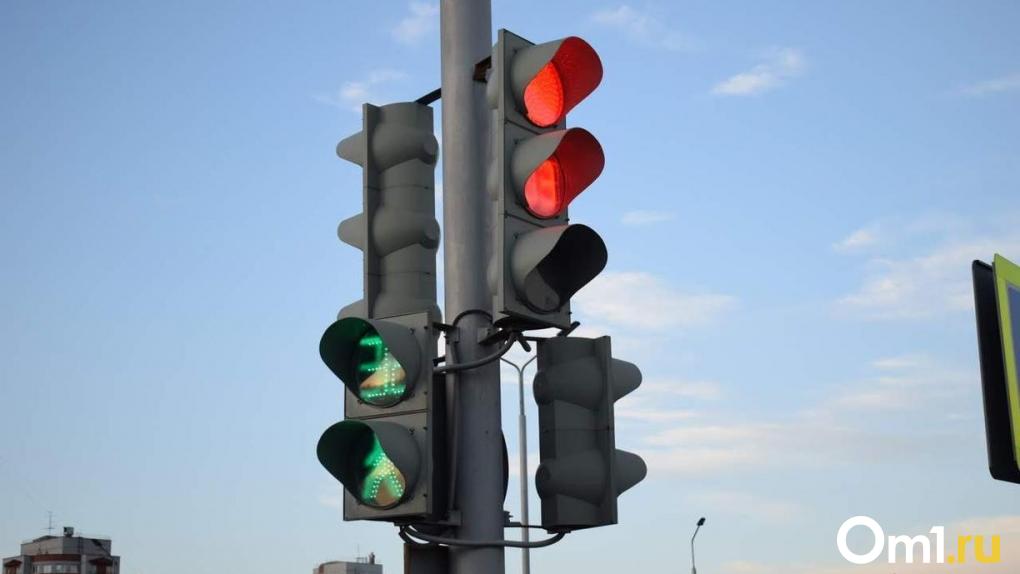 В Омске скорректируют работу светофоров на Левобережье