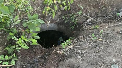 Омский сторож провалился в канализационный колодец и утонул