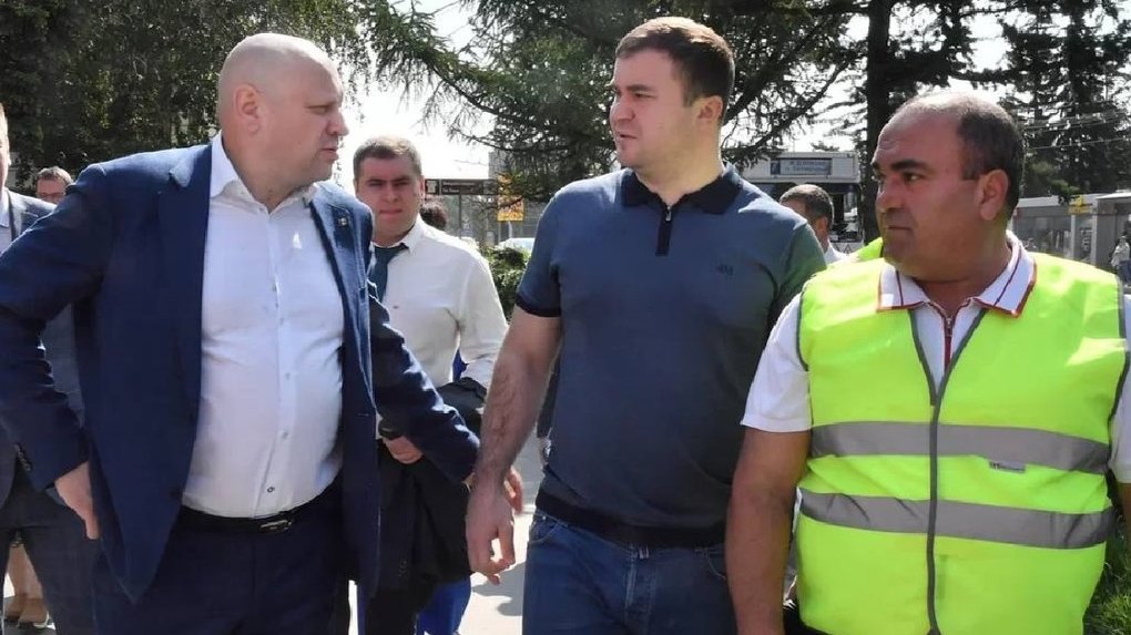 Врио губернатора Хоценко и мэр Шелест проконтролировали ремонт омских дорог