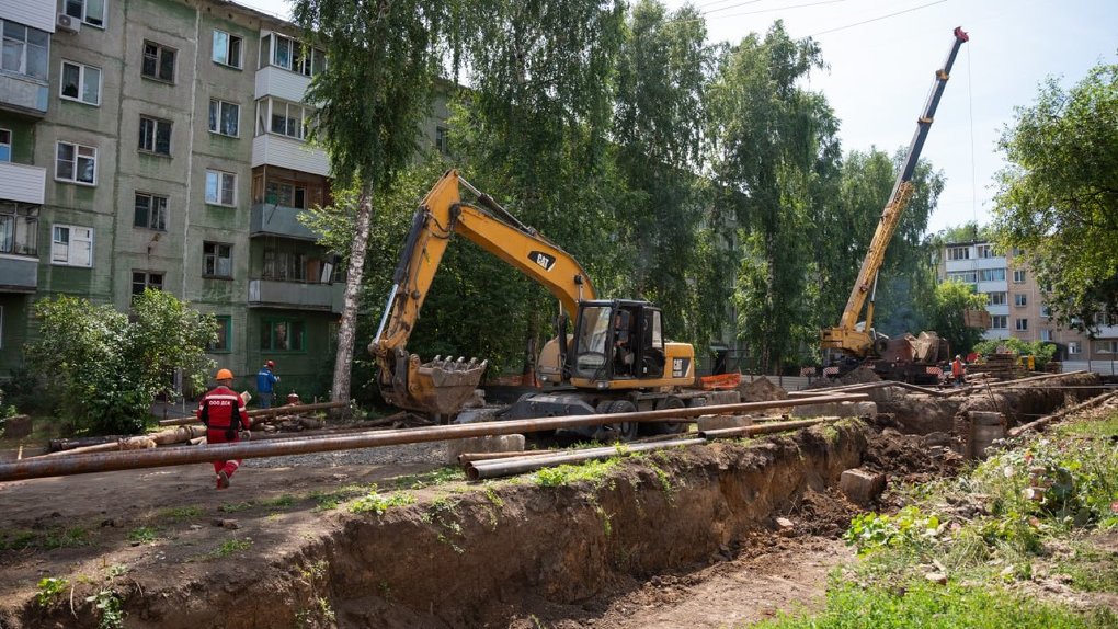 В Новосибирске энергетики обновляют теплосеть, проложенную более полувека назад