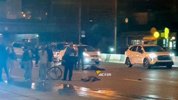 Ночной ужас на Красном проспекте: мотоцикл снёс пешехода в Новосибирске