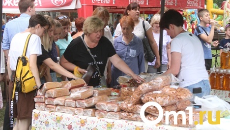 Яйца по 45 рублей. Рассказываем, что и почём можно купить на «АгроОмске»